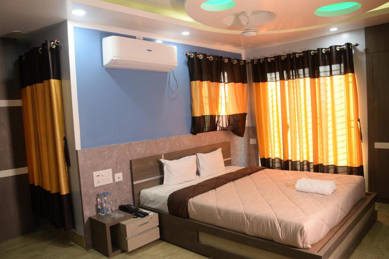 Hotel Nandini Baharampur ภายนอก รูปภาพ
