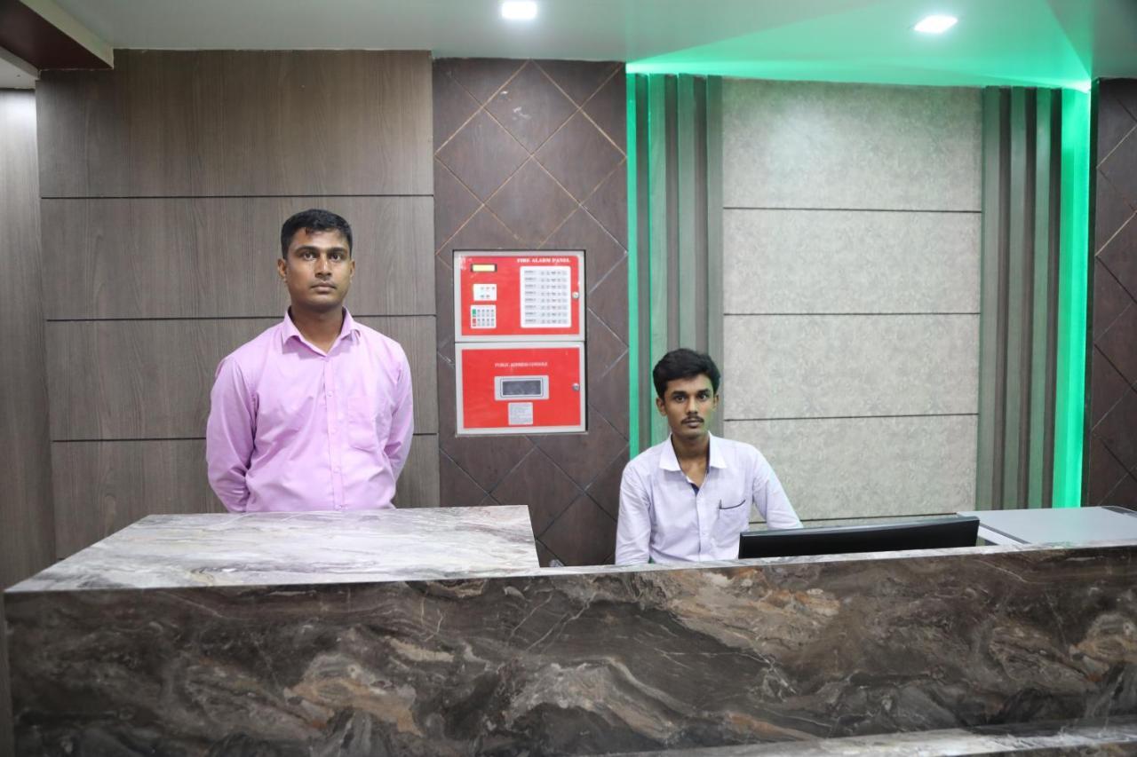 Hotel Nandini Baharampur ภายนอก รูปภาพ