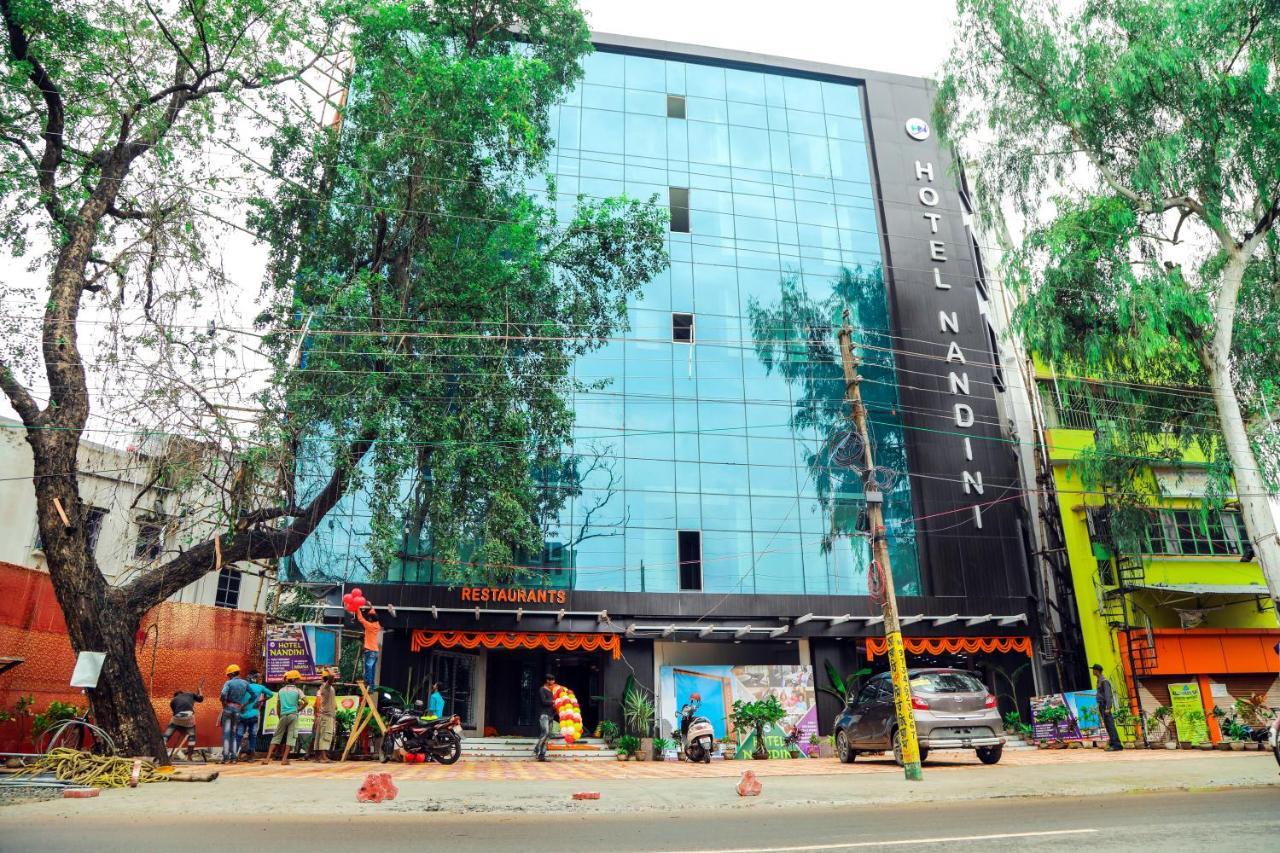 Hotel Nandini Baharampur ภายนอก รูปภาพ