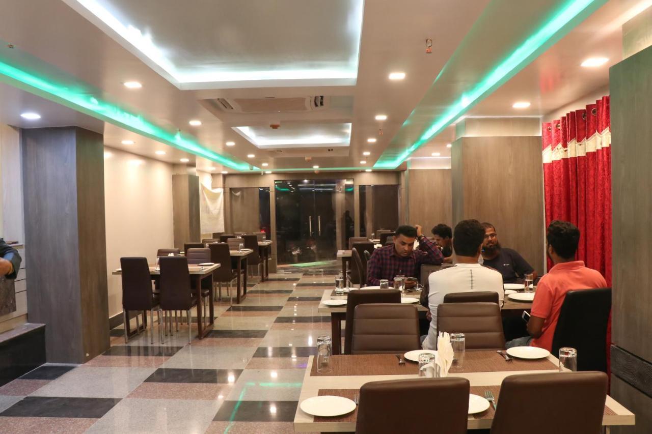 Hotel Nandini Baharampur ภายนอก รูปภาพ