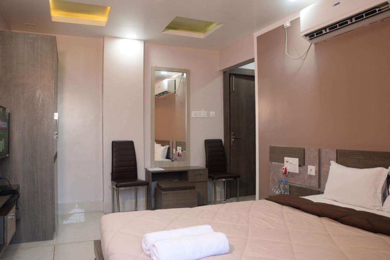 Hotel Nandini Baharampur ภายนอก รูปภาพ
