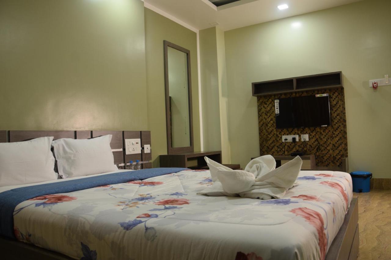 Hotel Nandini Baharampur ภายนอก รูปภาพ